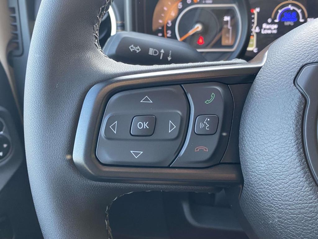 new 2025 Jeep Gladiator car, priced at $46,860