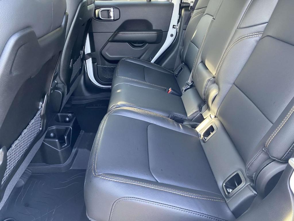 new 2025 Jeep Gladiator car, priced at $46,860