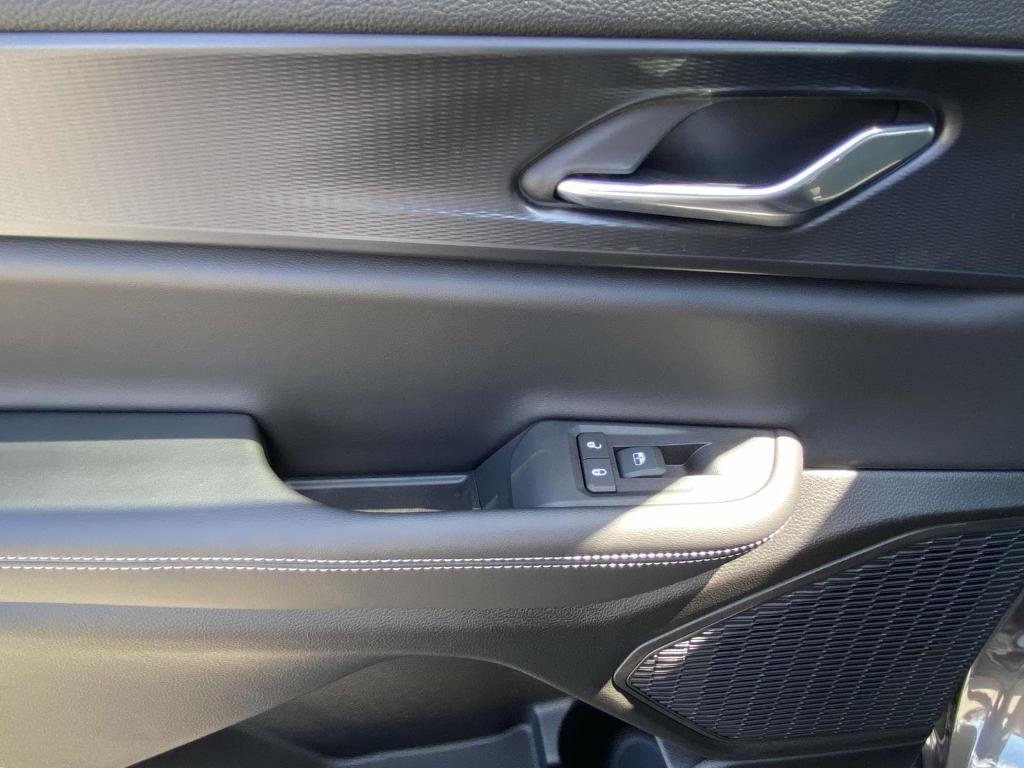 new 2025 Jeep Grand Cherokee L car, priced at $43,752