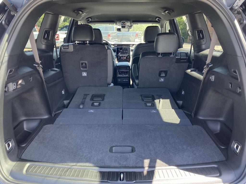 new 2025 Jeep Grand Cherokee L car, priced at $43,752