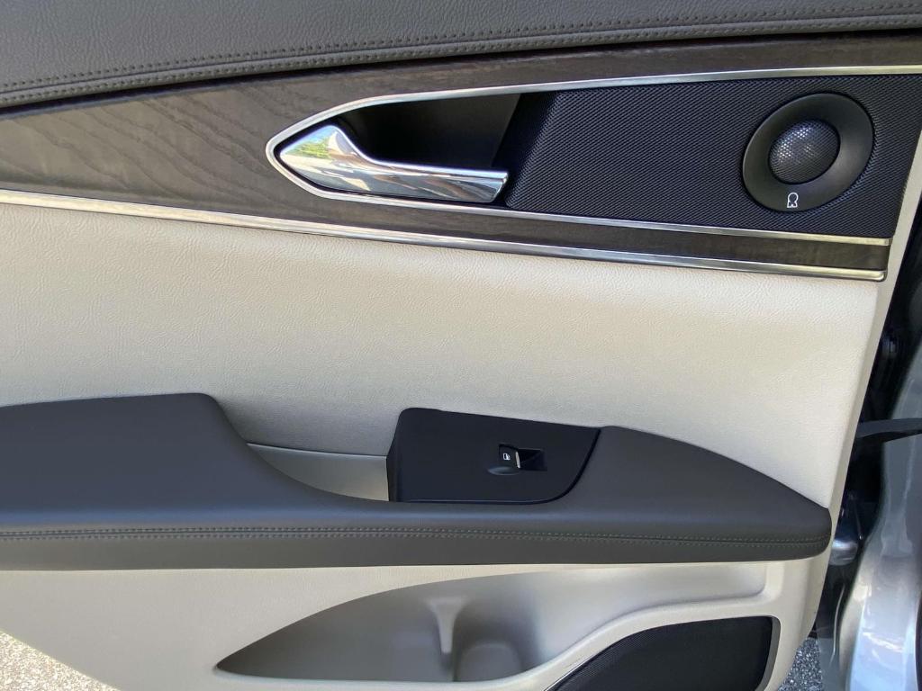used 2020 Lincoln Nautilus car, priced at $25,999