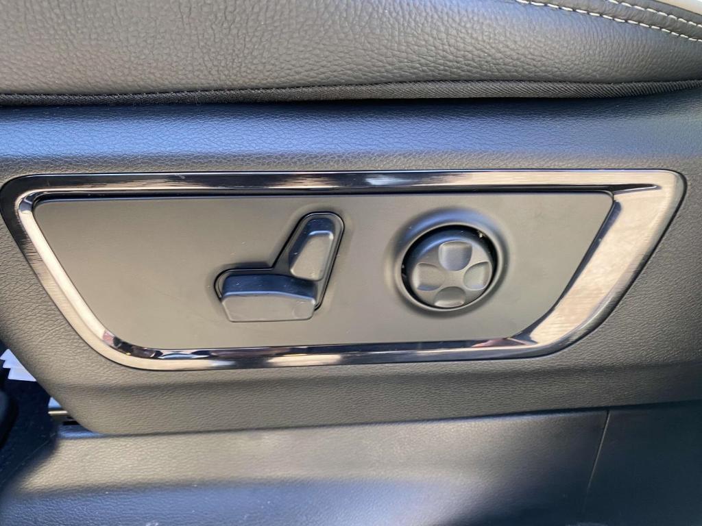 new 2025 Ram 1500 car, priced at $73,618