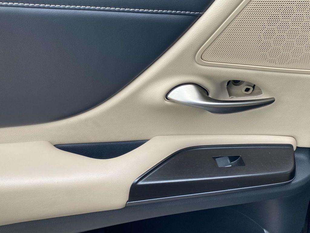 used 2019 Lexus ES 350 car, priced at $29,653