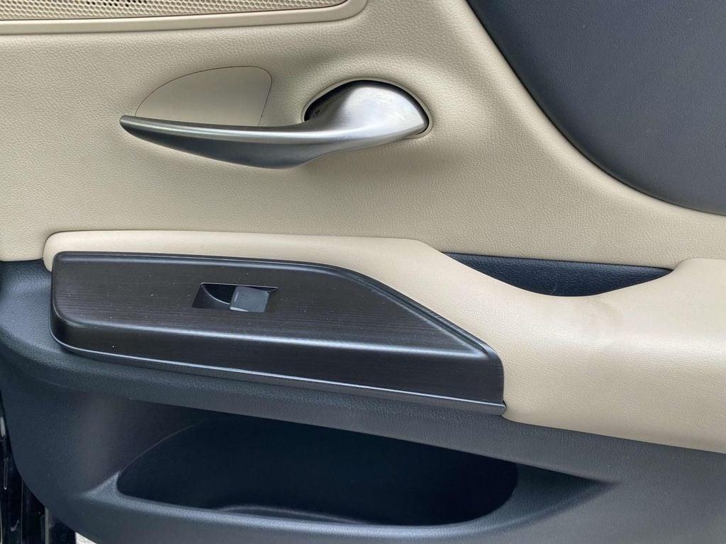used 2019 Lexus ES 350 car, priced at $29,157