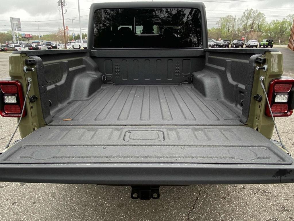new 2025 Jeep Gladiator car, priced at $53,885
