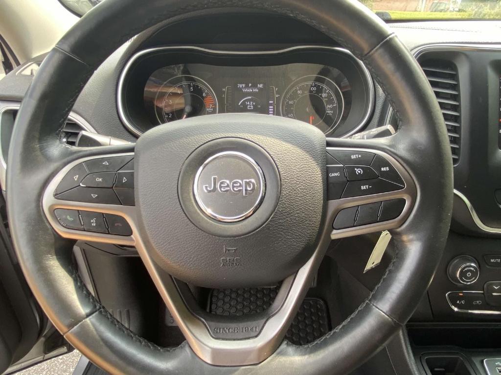 used 2019 Jeep Cherokee car, priced at $13,994
