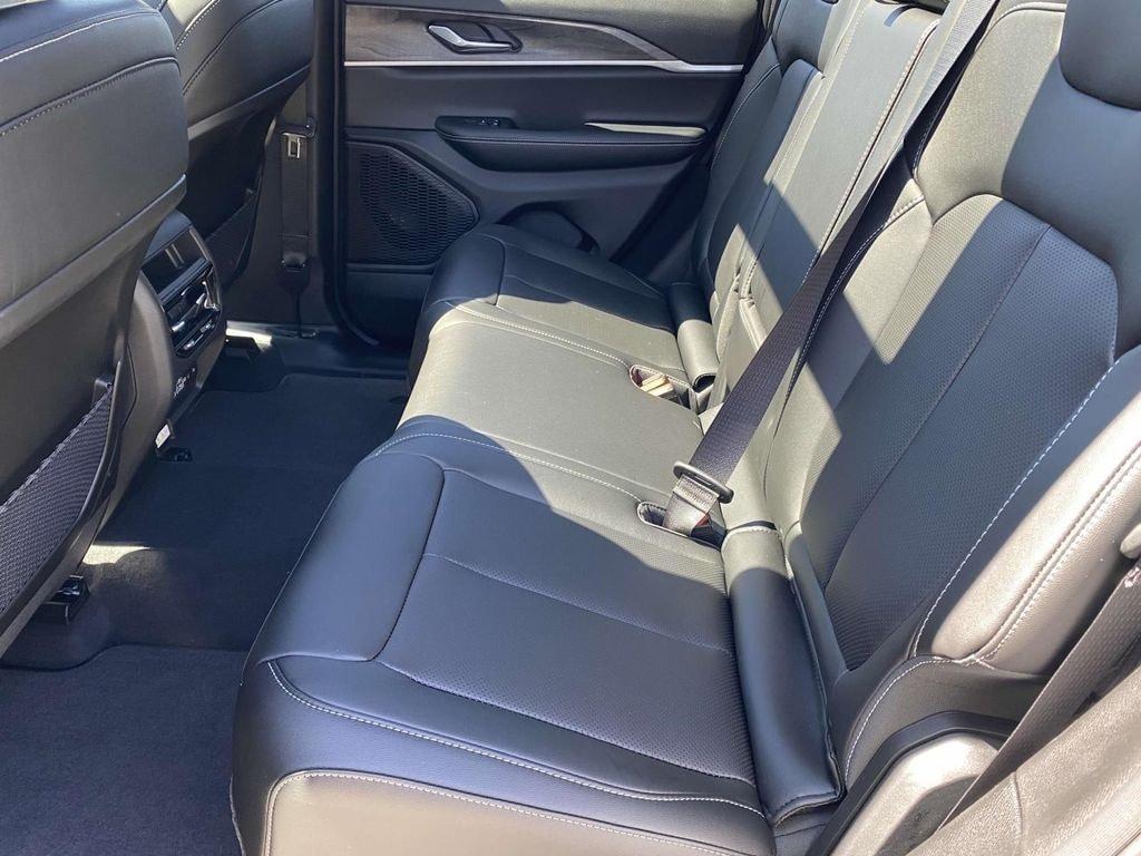 new 2025 Jeep Grand Cherokee car, priced at $55,455