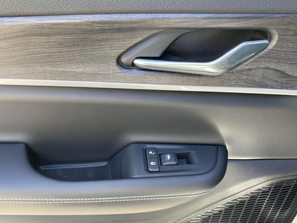 new 2025 Jeep Grand Cherokee car, priced at $55,455