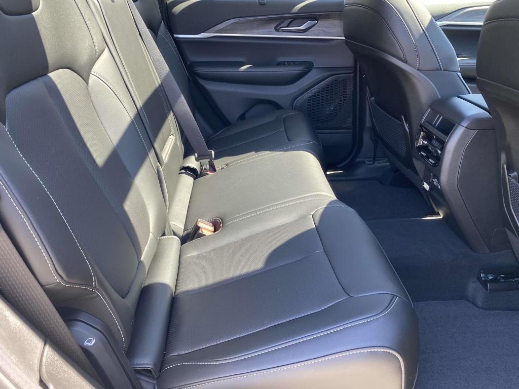 new 2025 Jeep Grand Cherokee car, priced at $51,341