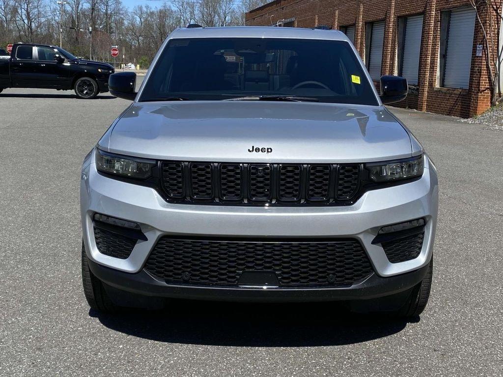 new 2025 Jeep Grand Cherokee car, priced at $55,455