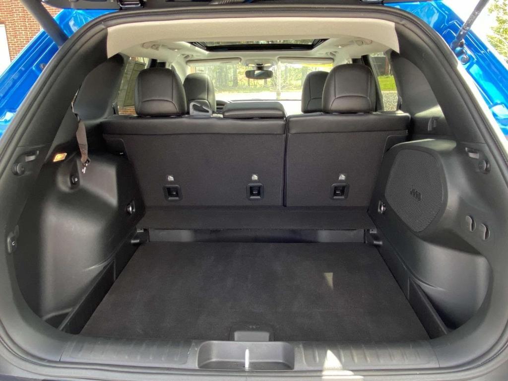 used 2022 Jeep Cherokee car, priced at $26,910