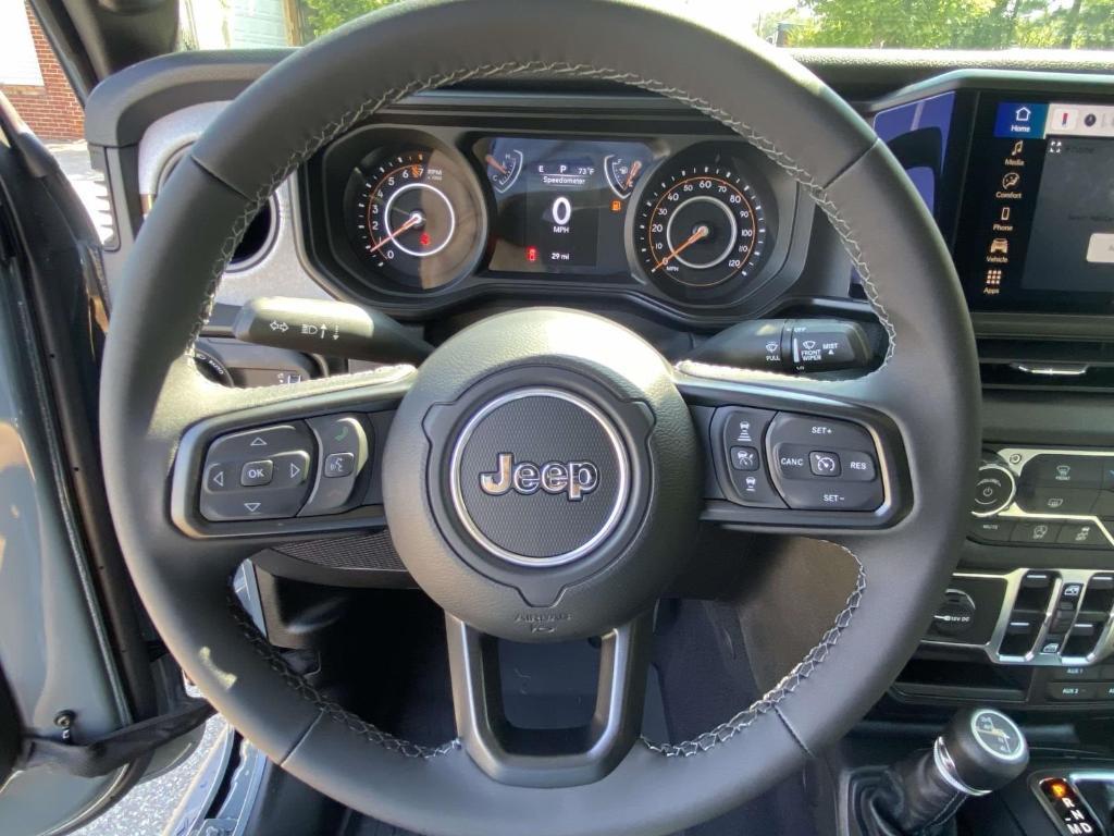 new 2025 Jeep Gladiator car, priced at $47,175