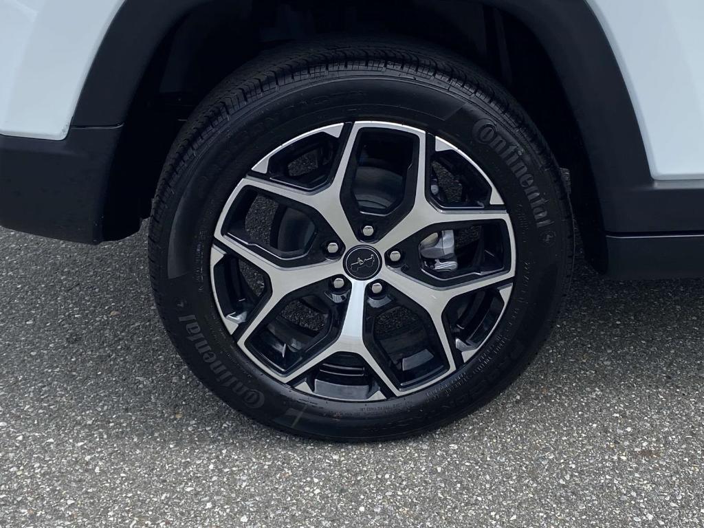 new 2025 Jeep Compass car, priced at $35,594