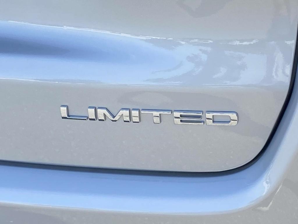 new 2025 Jeep Compass car, priced at $33,243