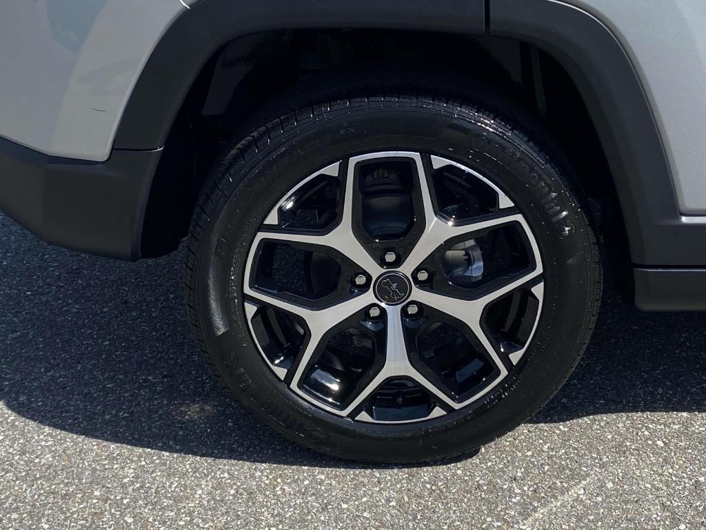 new 2025 Jeep Compass car, priced at $33,243