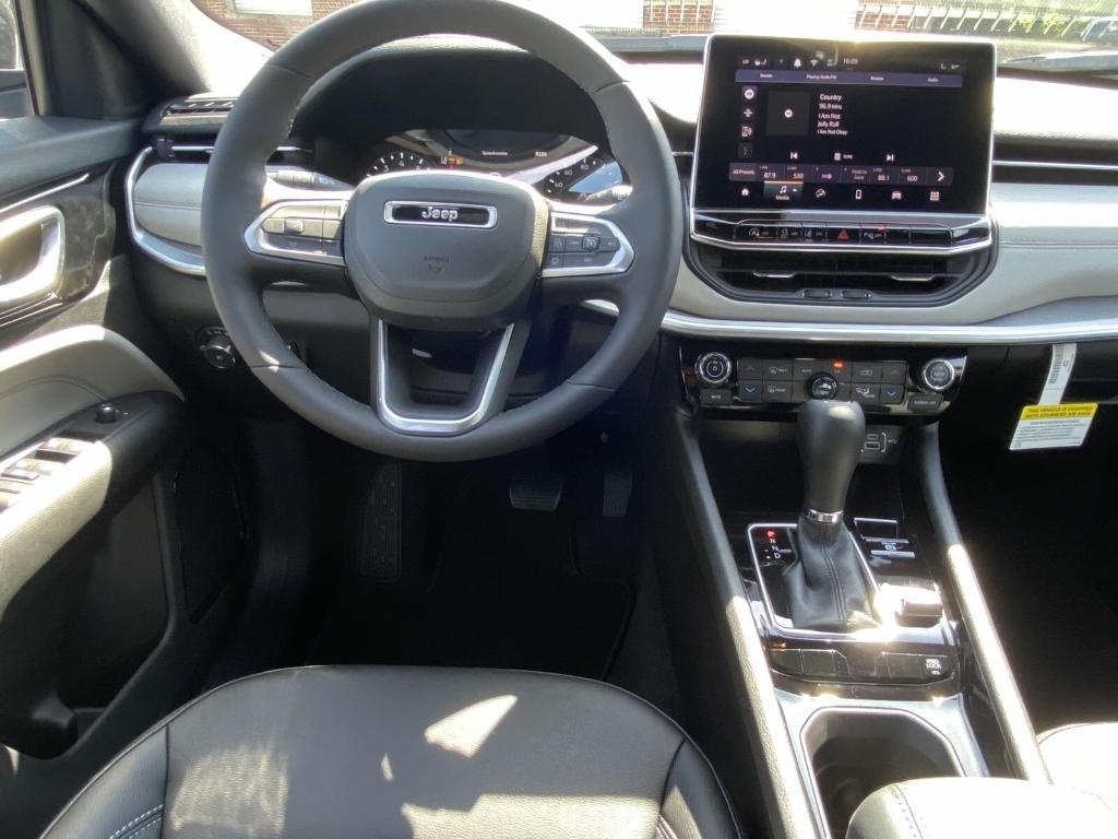 new 2025 Jeep Compass car, priced at $33,243