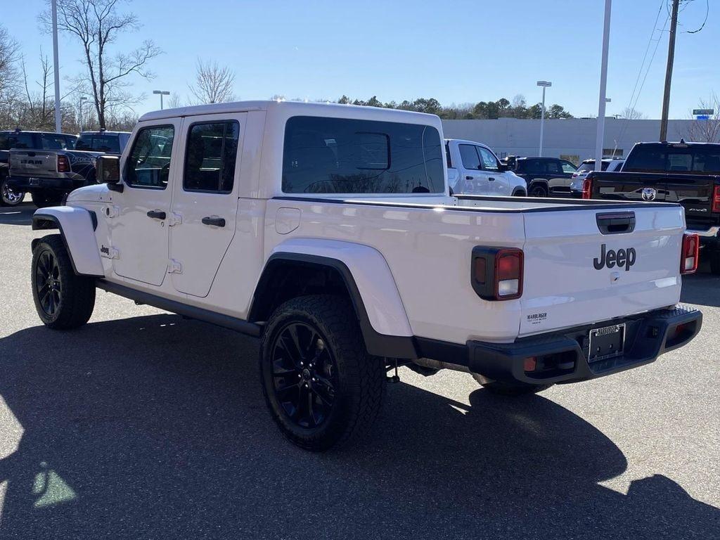 new 2025 Jeep Gladiator car, priced at $41,790