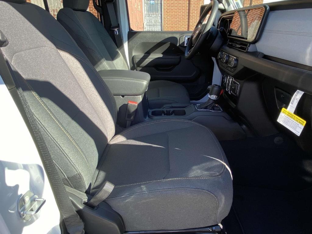 new 2025 Jeep Gladiator car, priced at $44,480