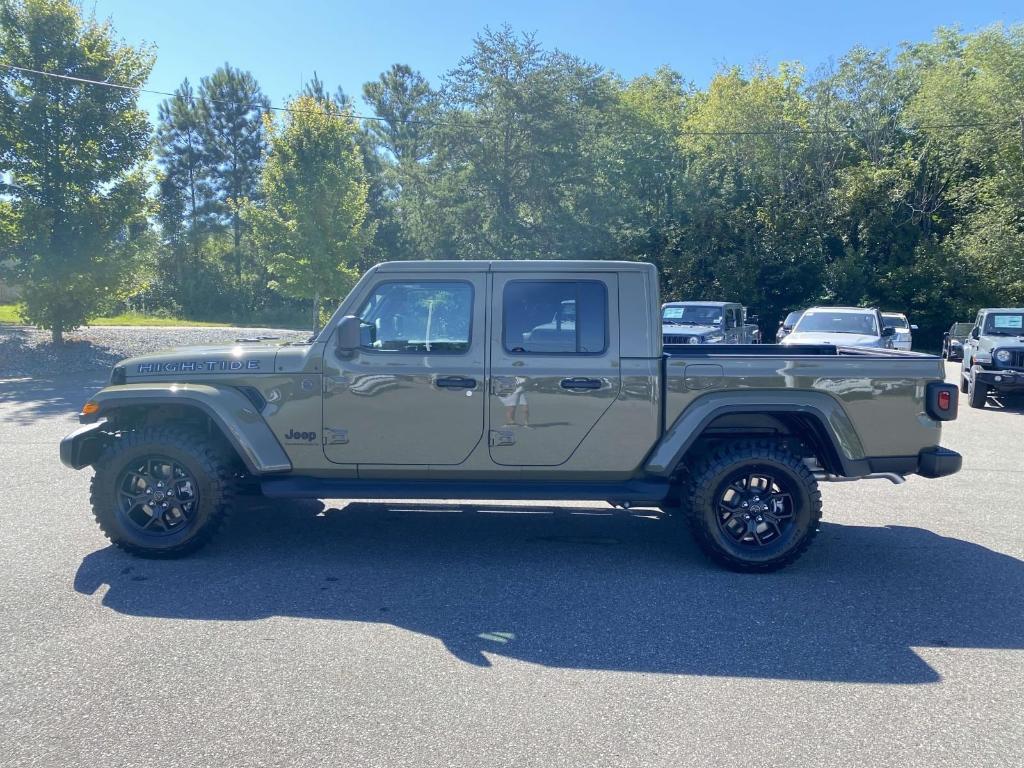 new 2025 Jeep Gladiator car, priced at $47,455