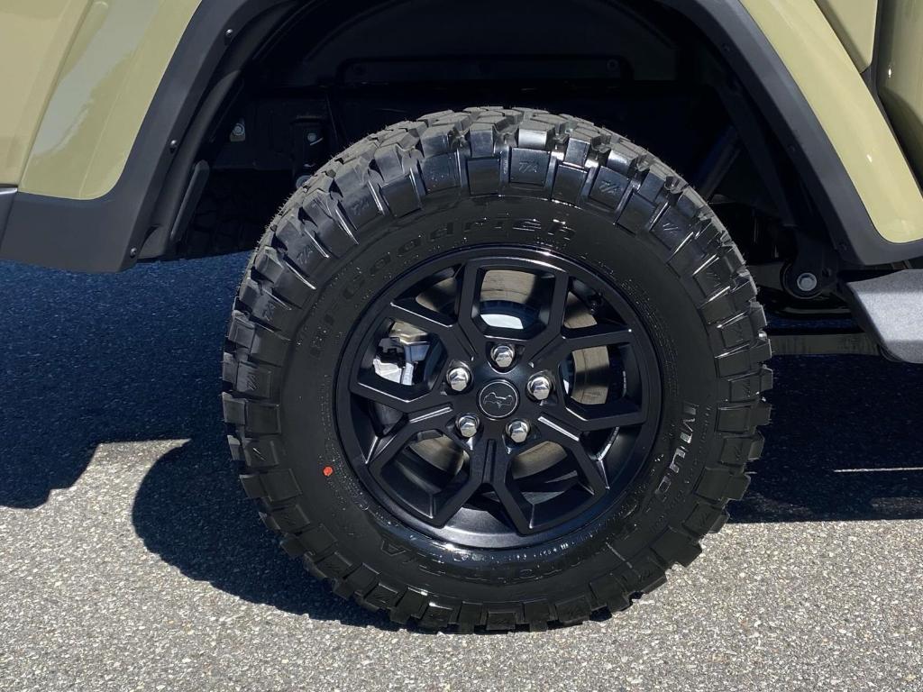 new 2025 Jeep Gladiator car, priced at $47,455