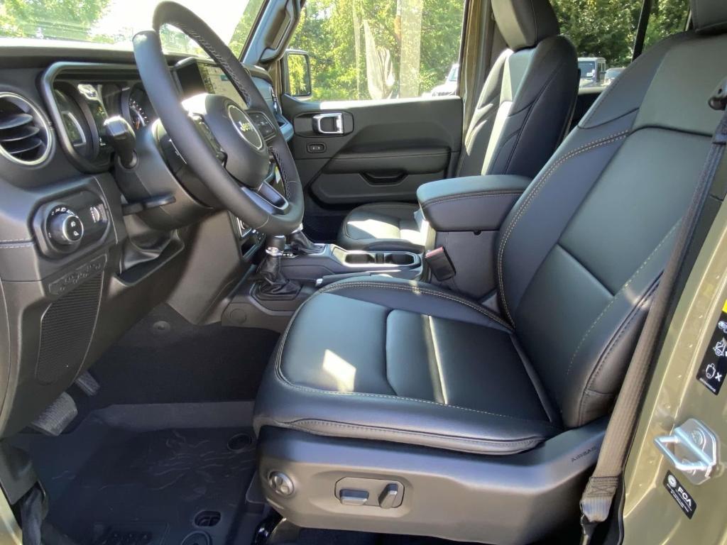 new 2025 Jeep Gladiator car, priced at $47,455