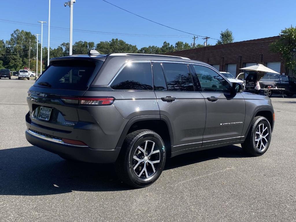 new 2025 Jeep Grand Cherokee car, priced at $44,260