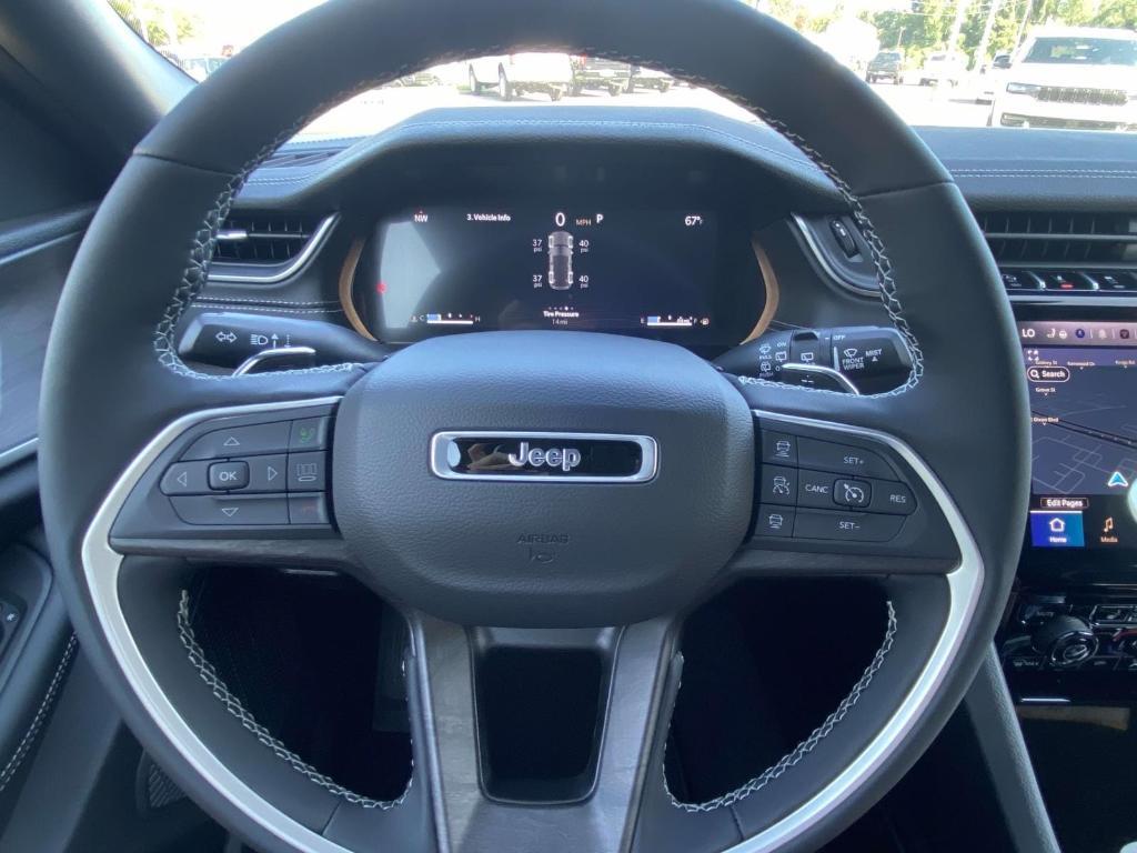new 2025 Jeep Grand Cherokee car, priced at $41,760