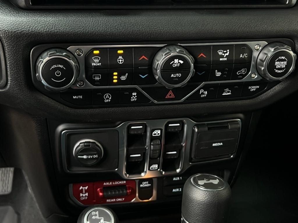 new 2025 Jeep Wrangler car, priced at $60,265