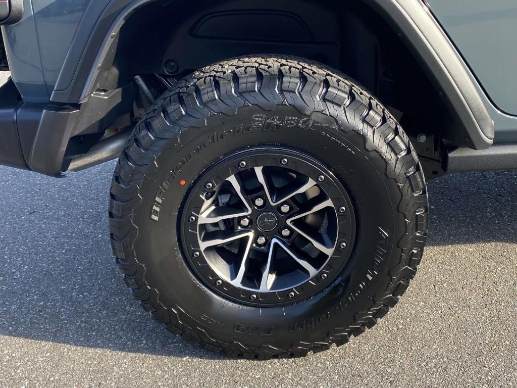 new 2025 Jeep Wrangler car, priced at $58,270