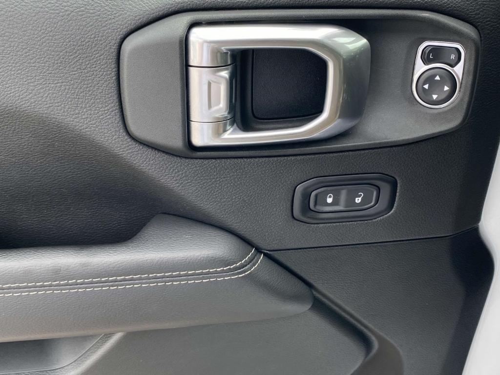 used 2021 Jeep Wrangler Unlimited car, priced at $38,998