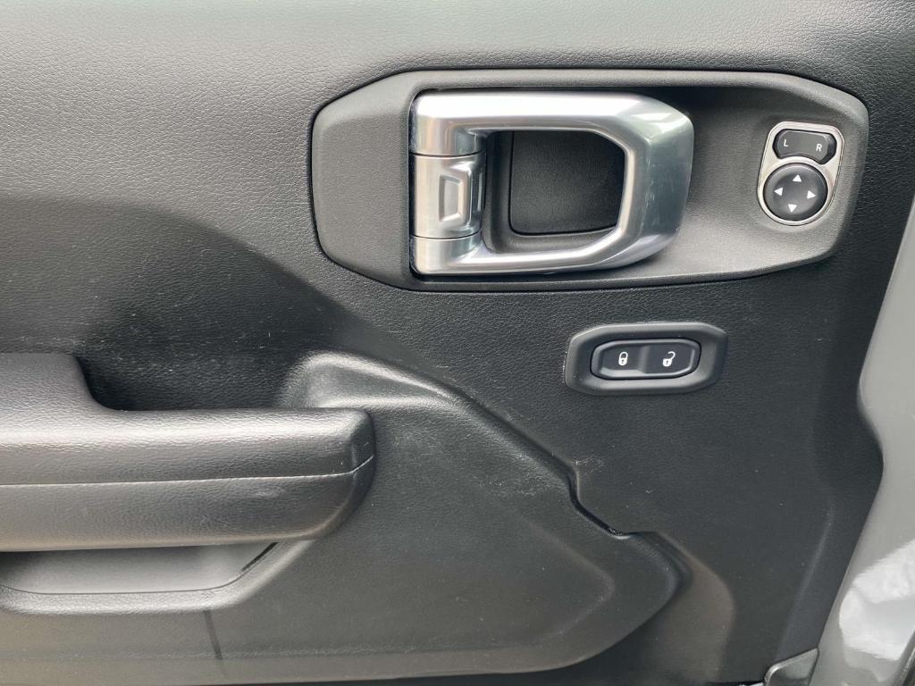 used 2021 Jeep Gladiator car, priced at $34,559