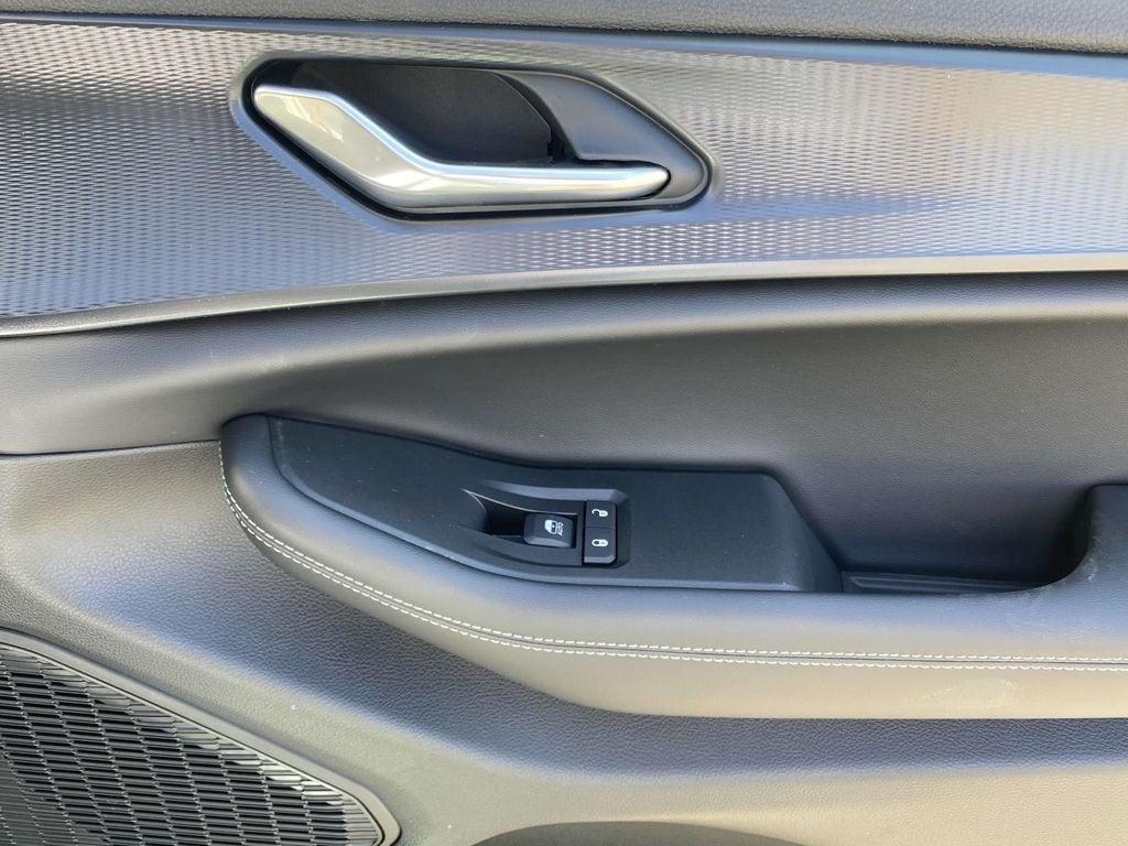 new 2025 Jeep Grand Cherokee car, priced at $42,375