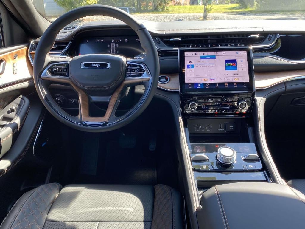 new 2025 Jeep Grand Cherokee car, priced at $65,715