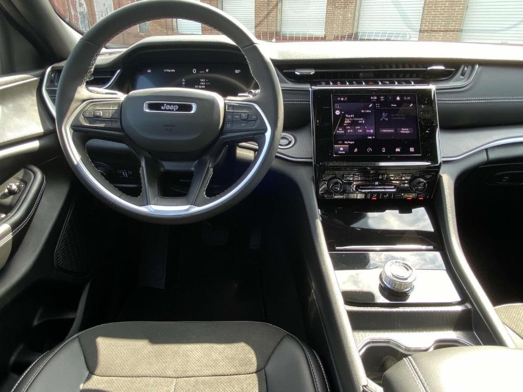new 2025 Jeep Grand Cherokee L car, priced at $46,462