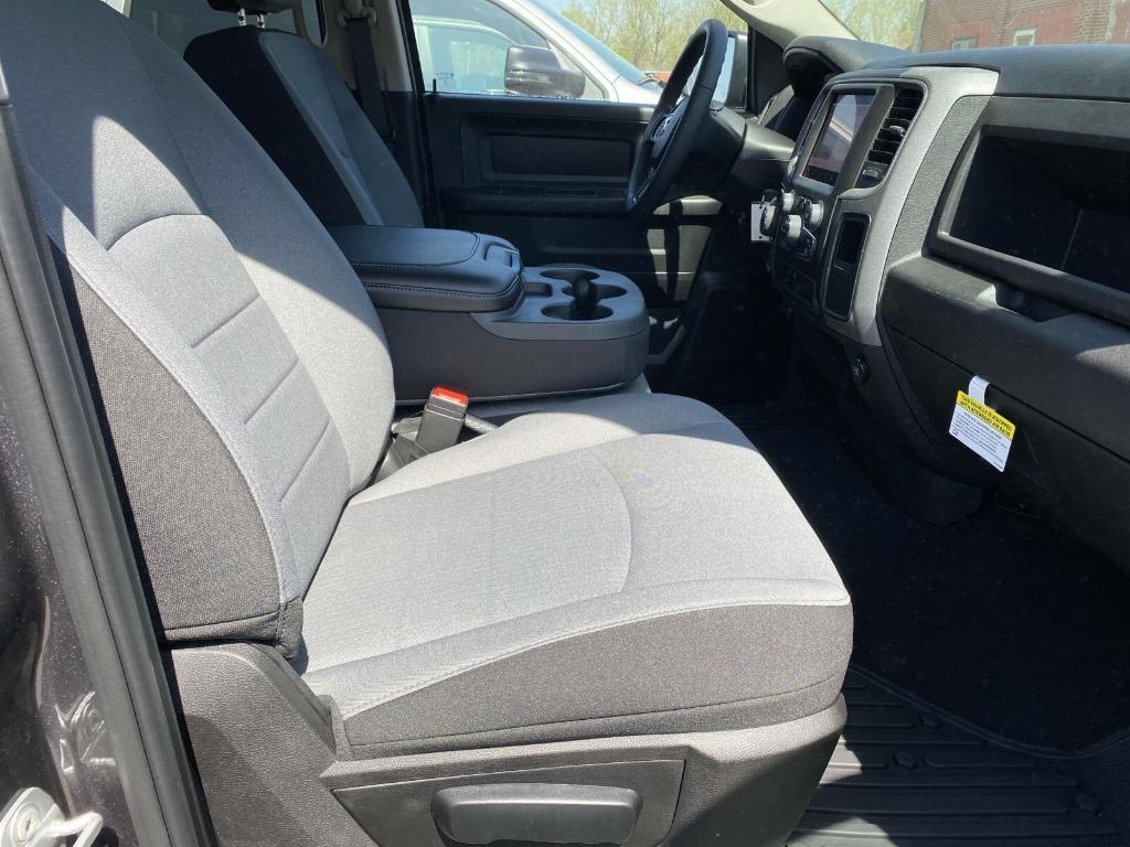 new 2024 Ram 1500 Classic car, priced at $41,869