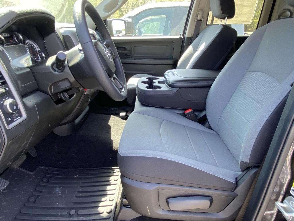 new 2024 Ram 1500 Classic car, priced at $41,869