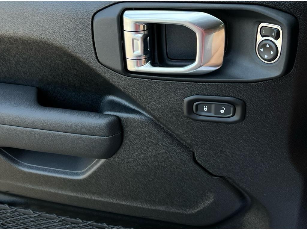 new 2024 Jeep Wrangler car, priced at $44,660