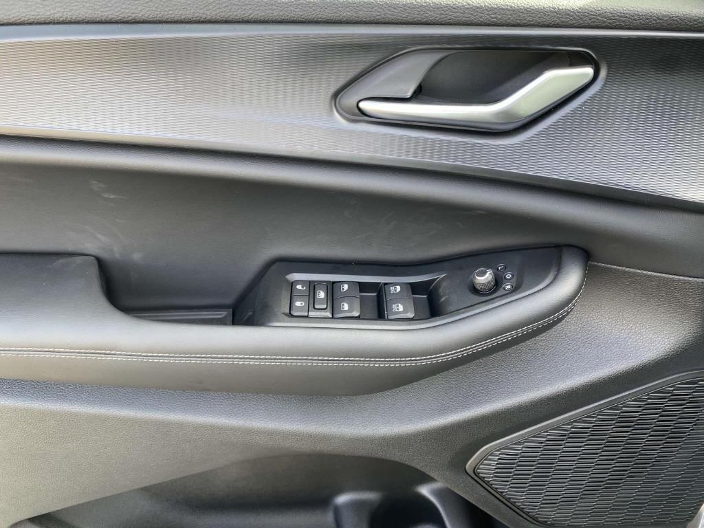 new 2025 Jeep Grand Cherokee car, priced at $40,098