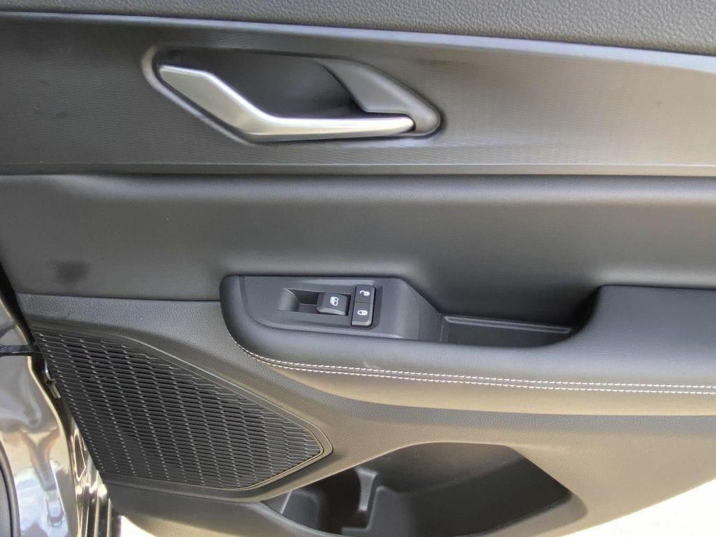 new 2025 Jeep Grand Cherokee car, priced at $42,165