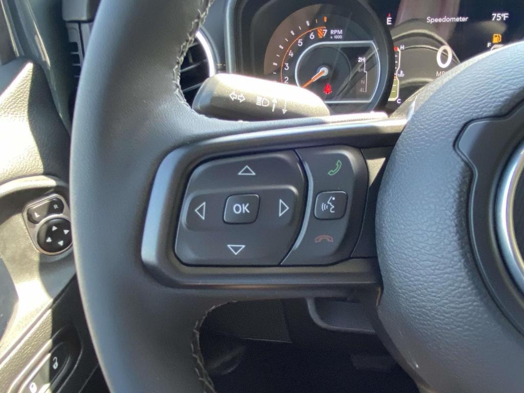 new 2025 Jeep Gladiator car, priced at $47,455
