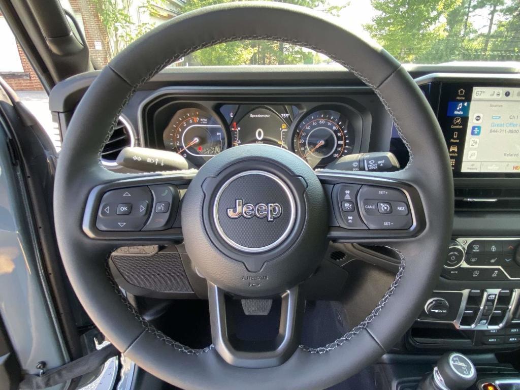 new 2025 Jeep Gladiator car, priced at $47,455