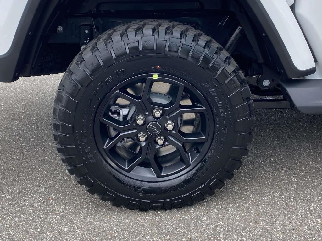 new 2025 Jeep Gladiator car, priced at $46,860