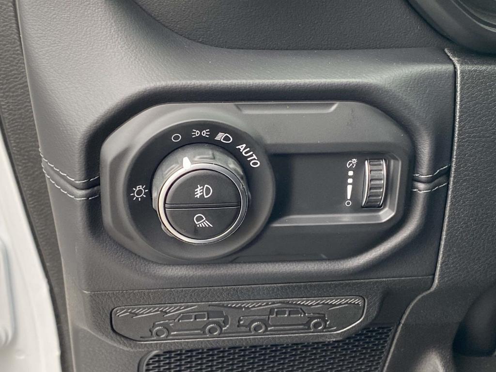 new 2025 Jeep Gladiator car, priced at $46,860