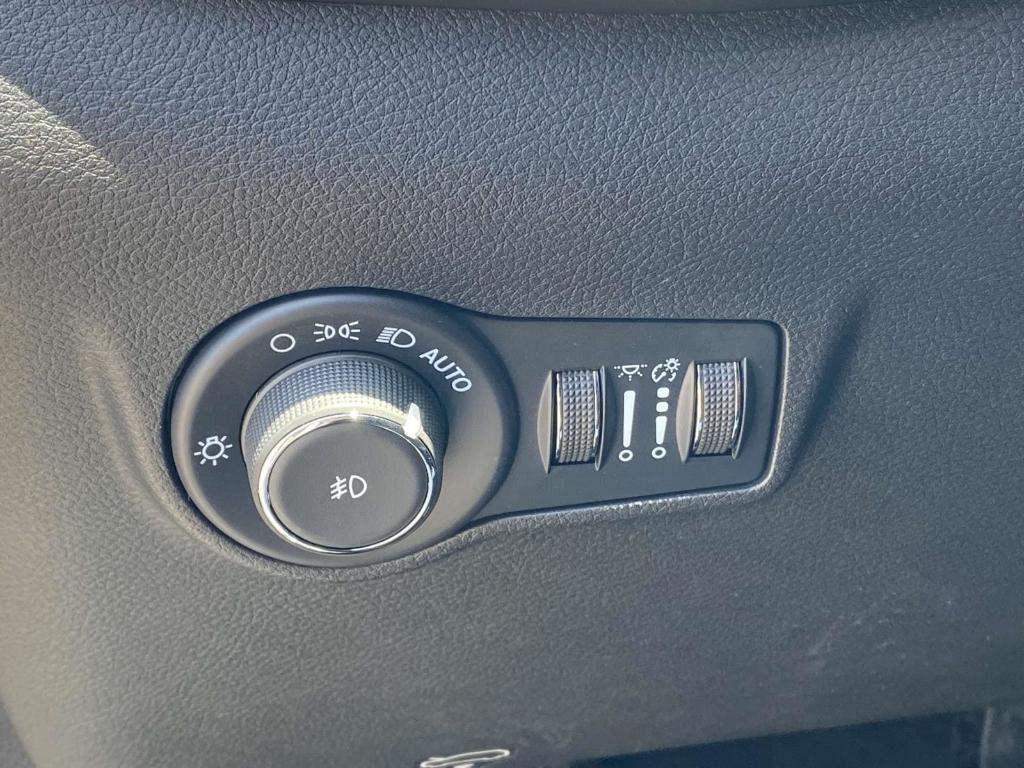 new 2025 Jeep Compass car, priced at $28,463
