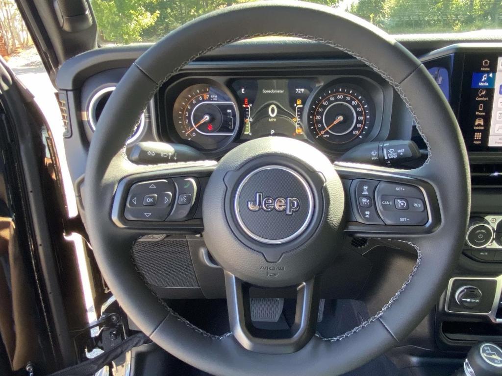 new 2025 Jeep Gladiator car, priced at $47,455