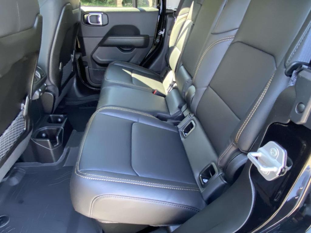 new 2025 Jeep Gladiator car, priced at $47,455