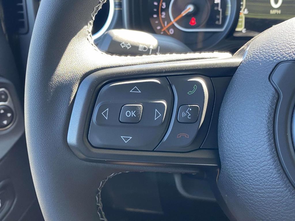new 2025 Jeep Gladiator car, priced at $47,455