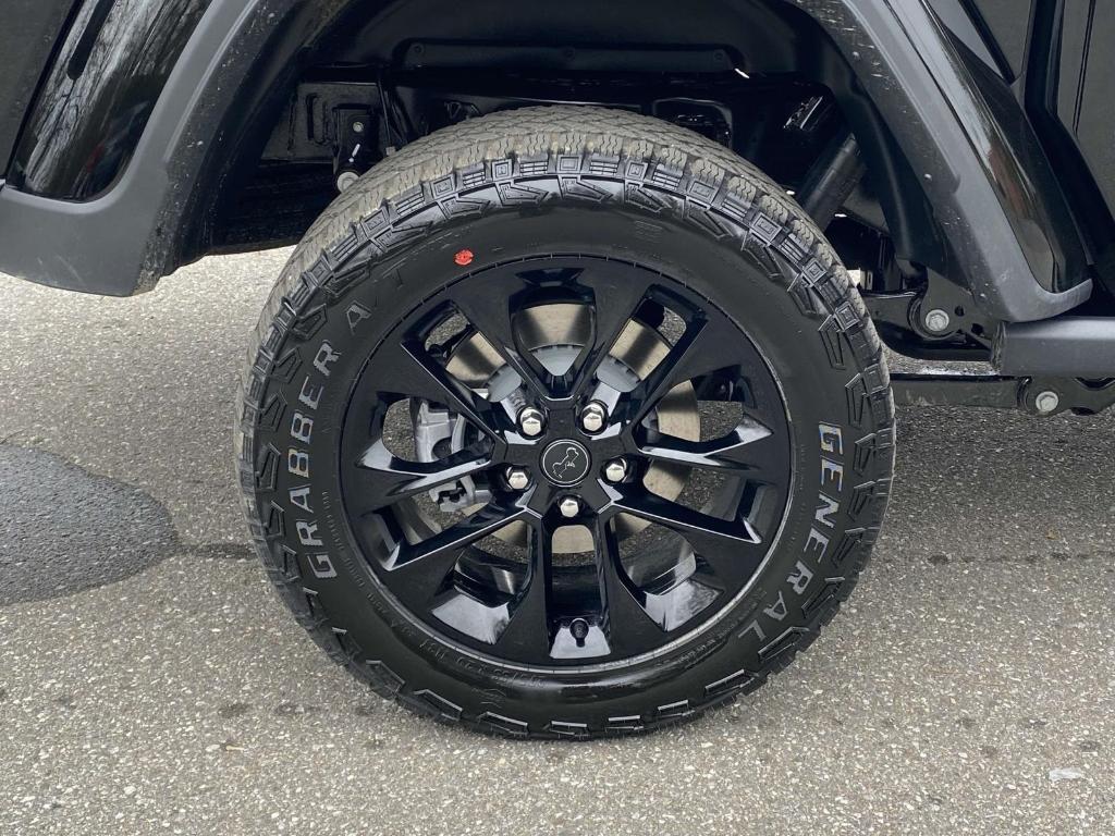 new 2025 Jeep Gladiator car, priced at $43,735