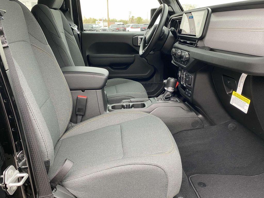 new 2025 Jeep Gladiator car, priced at $44,235