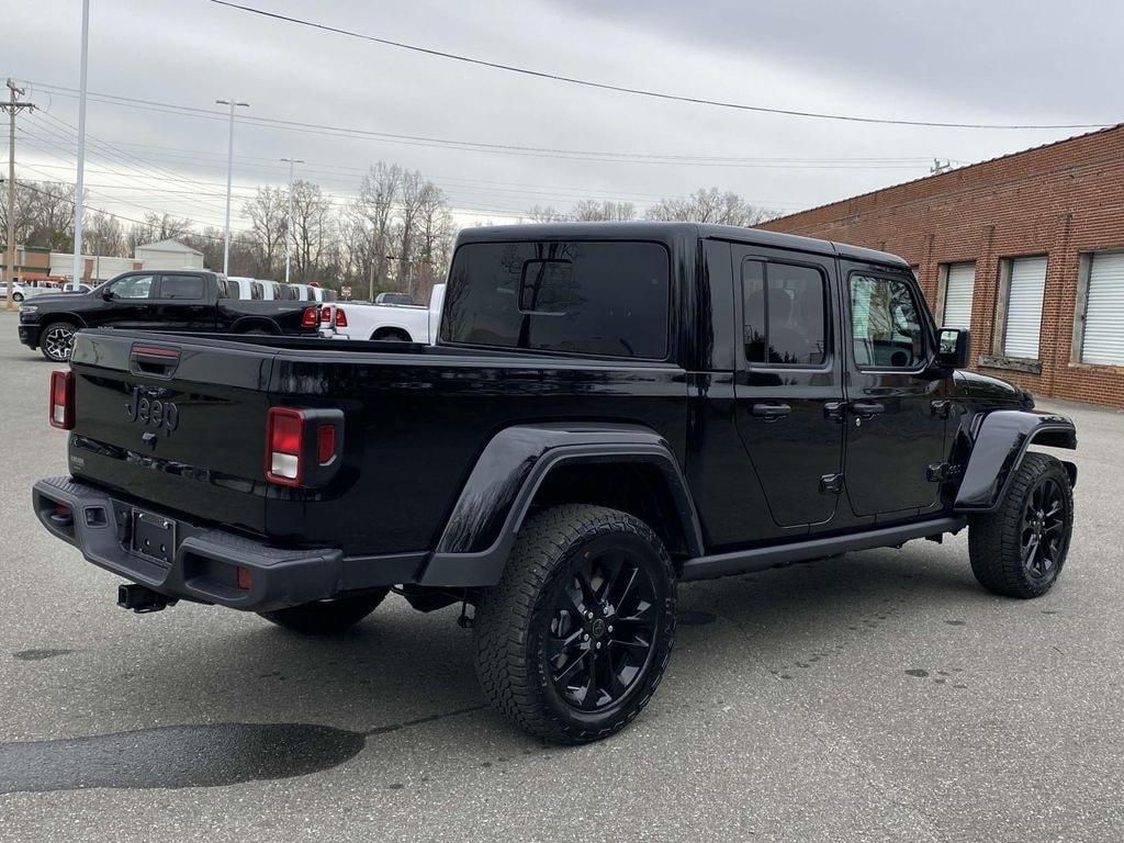 new 2025 Jeep Gladiator car, priced at $44,235